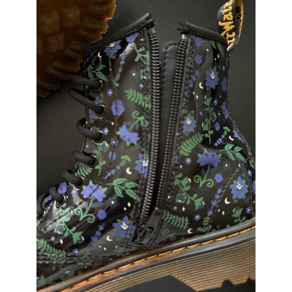 Dr Martens‎ 1460 Pascal Mystic Floral Combat Boots Women US 5 Black Dark Gothic - Picture 3 of 11